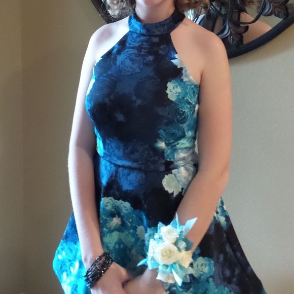 TEEZE ME Prom / Homecoming Dress Size 1/2 - Picture 2 of 16